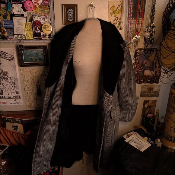 Vintage Herringbone Striped Overcoat Men's 38 Small/Medium Brown Wool Fur Lined - Picture 3 of 6